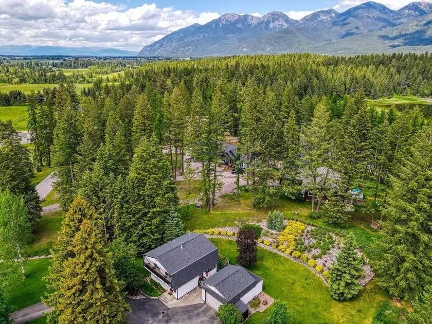 Relax in the Woods Close to Glacier, Big Fork and Whitefish! - Image 1
