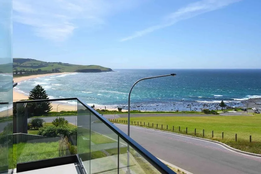 HAMILTON, Gerringong - 16 h 00 le dimanche! - Image 1