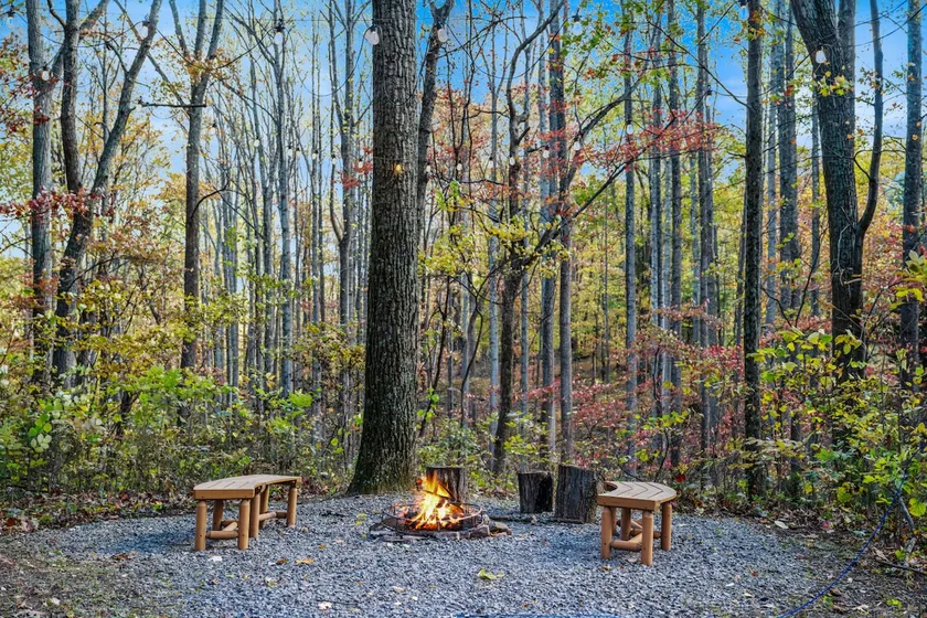 A Humble Abode - Pets, Wifi, Fire Pit, Deck, Grill - Image 1