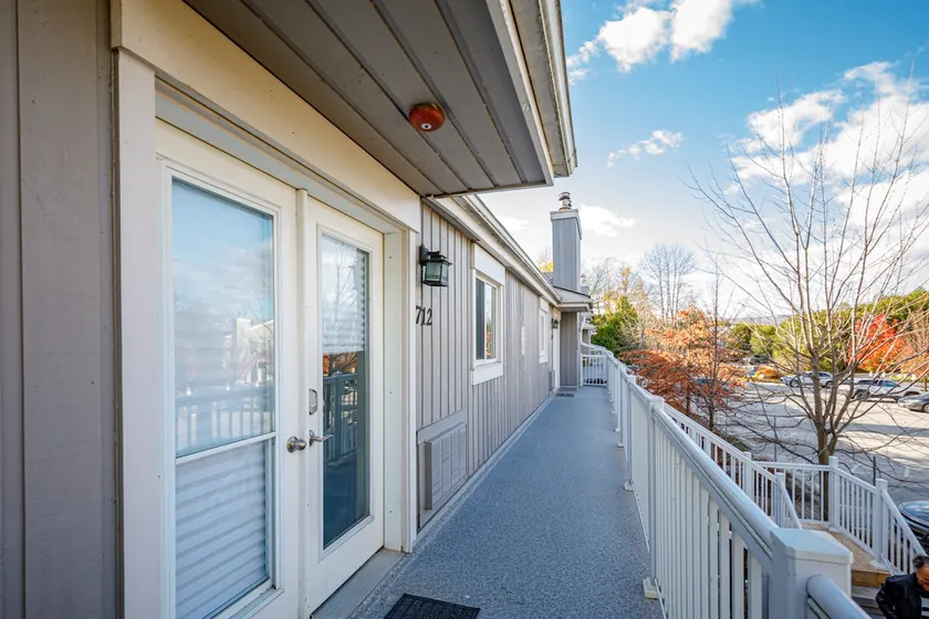 The Nordic - Central Collingwood Condo - Image 1