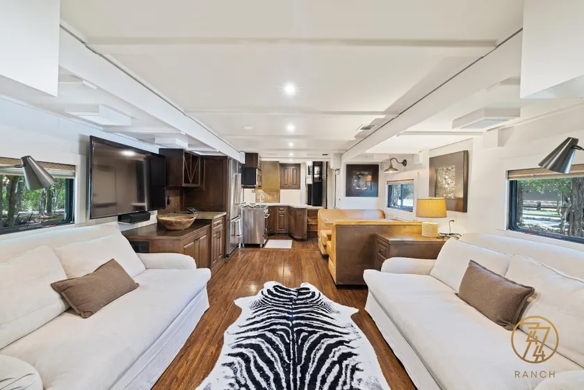 The Aspen Unit - Image 1