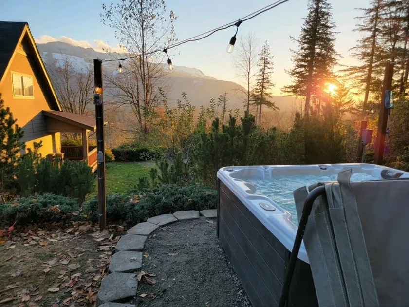 Valley View- best view, private acreage, ping pong - Image 1