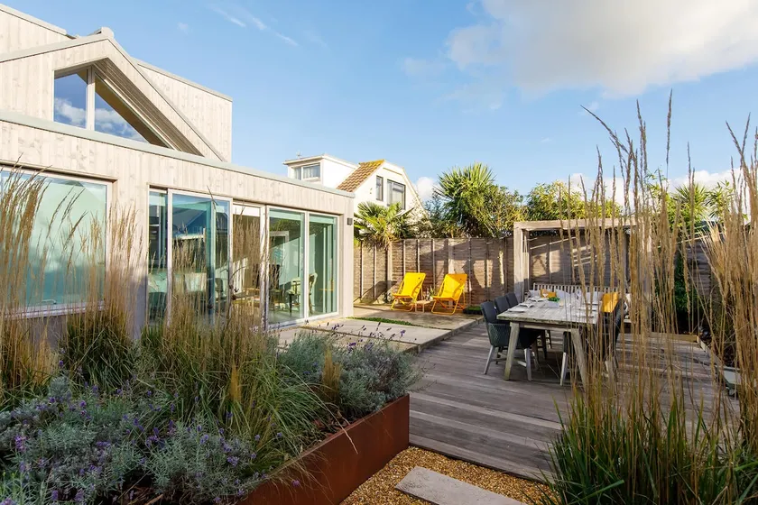 Insta-worthy 4br designer house 5 min to the beach - Image 1