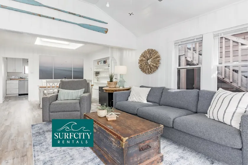 Charming Dog-Friendly Cottage Near Beach - Image 1