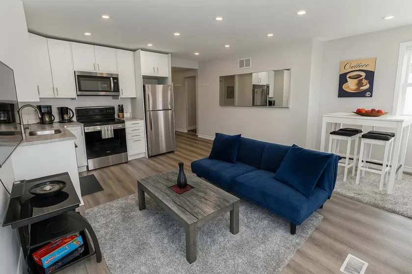 Hamilton Mtn 1BR | Tempur-Pedic, Porch, Sleeps 4 - Image 1