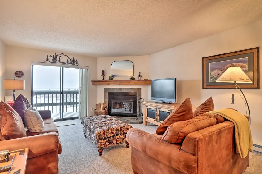 Ski, Hike & Explore: All-Season Frisco Condo - Image 1
