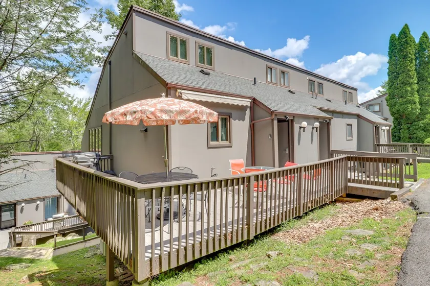 Indoor Pool | Near Skiing | Tannersville Townhome - Image 1