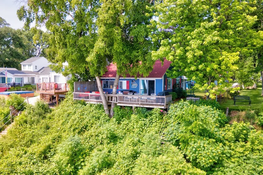 Cozy Trio Cottages! Gorgeous Sandy Beach w 3 Homes - Image 1