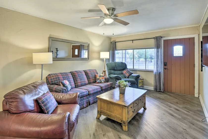 Cozy Graham Retreat ~ 3 Mi to Lake Eddleman! - Image 1