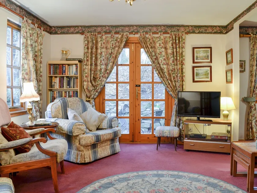 Toll Bridge Lodge - Image 1
