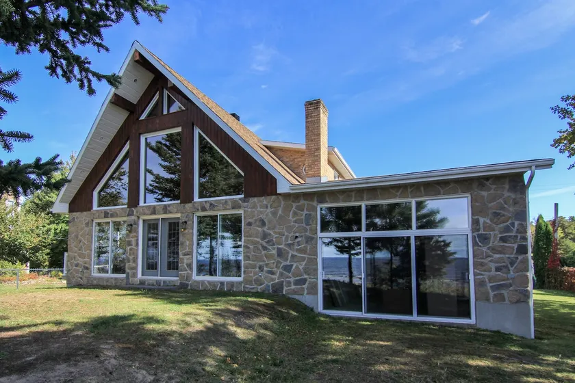Mallard | Rustic and Beach | Tavata Chalets - Image 1