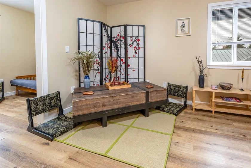 Far East Escape: Zen apartment, Japanese tea table - Image 1