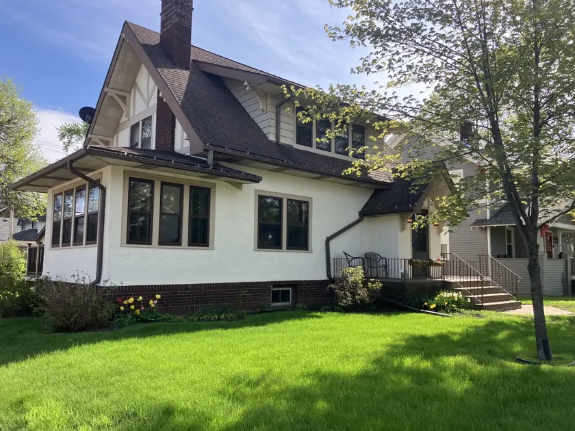 Downtown Hibbing, 3 bd, 1 bath home with garage - Image 1