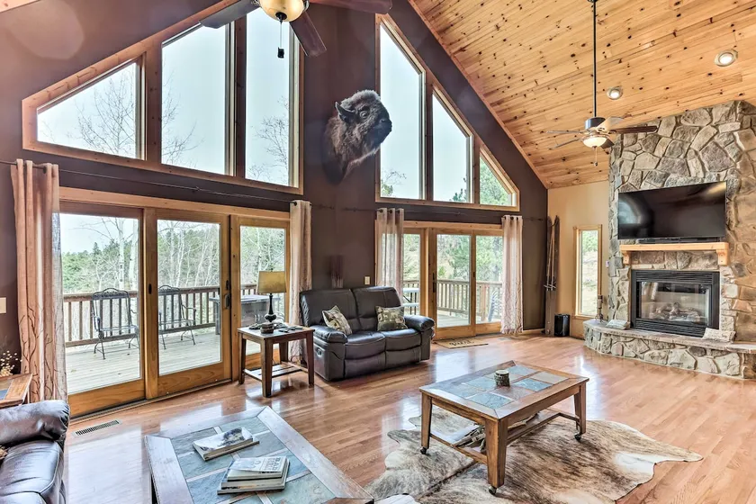 Spacious Lead Getaway w/ Private Hot Tub & Deck! - Image 1