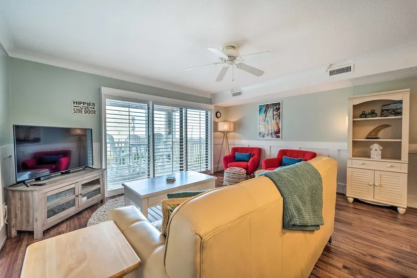 Bright Carolina Beach Condo - Walk to Shore! - Image 1
