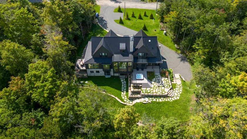 7,000+ sf luxe chalet w/ hot tub, chef's kitchen - Image 1
