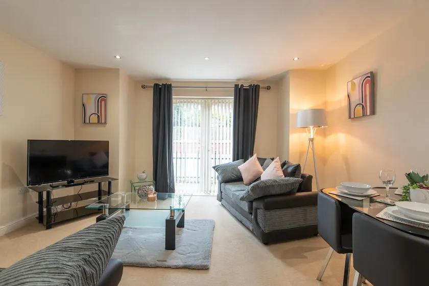 Apartment 11 - 1st Floor - 2 Bed - Sleeps 4 - Image 1