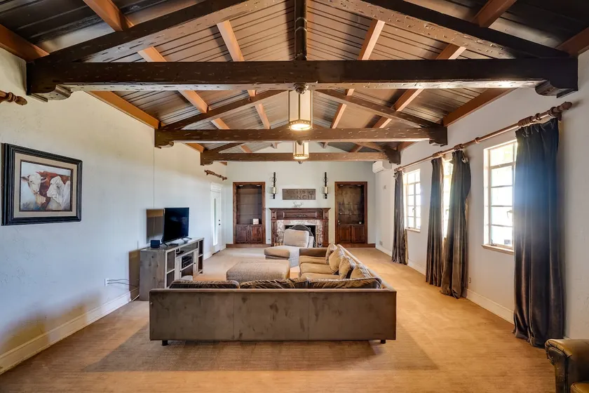 Secluded Ranch with Courtyard about 4 Mi to Odessa - Image 1