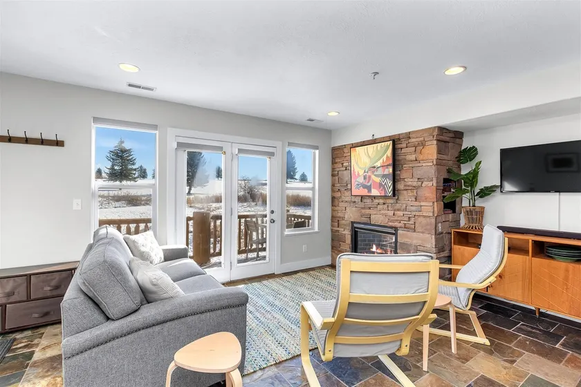 MH609 | Fireside Nest 1BR/2BA Eden Condo | Hot Tub - Image 1