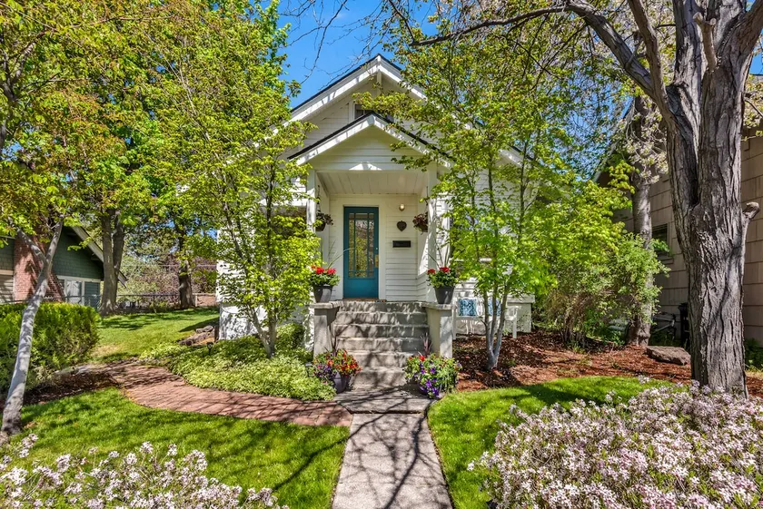 Bluebird Day - Jefferson Cottage - 1Bd + Loft Downtown Bend - Image 1