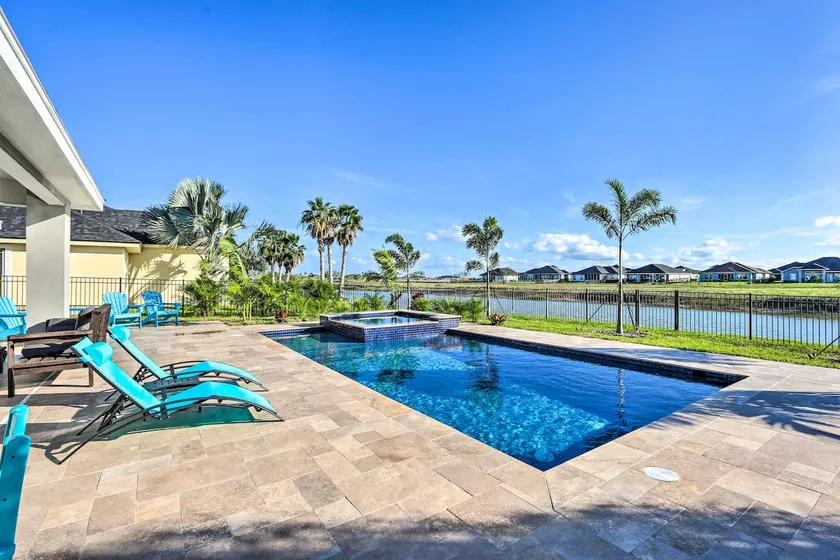 Stunning Laguna Vista Retreat w/ Pool & Grill - Image 1