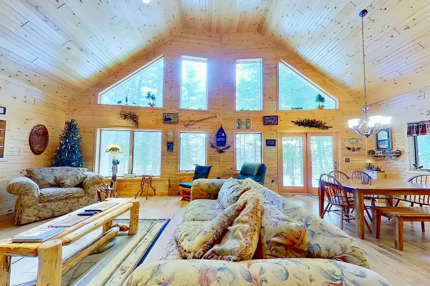 Lakeside Dog-Friendly Lodge with Dock & Firepit - Image 1