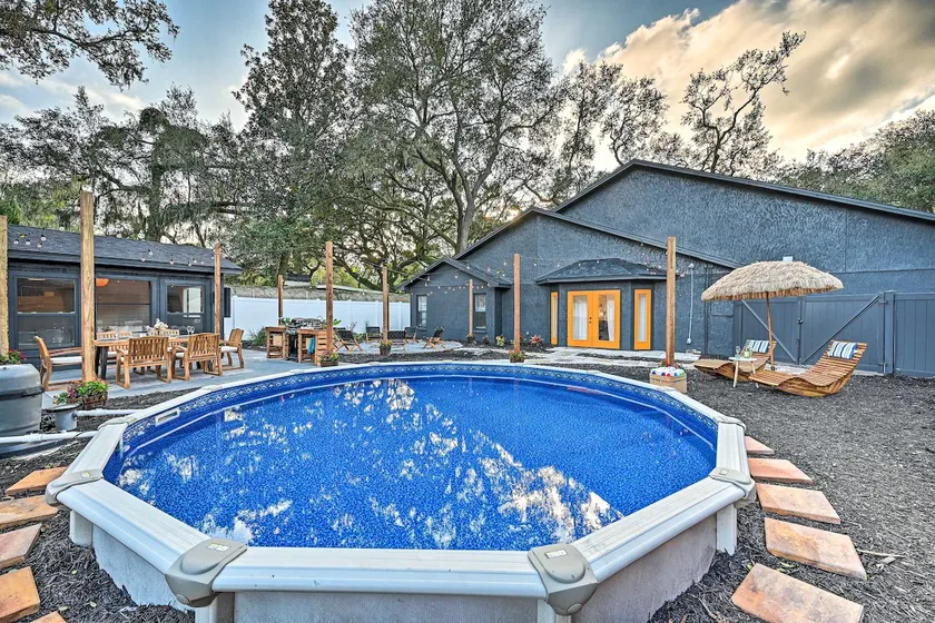 Outdoor Oasis! Group Getaway w/ Pool in Brandon - Image 1