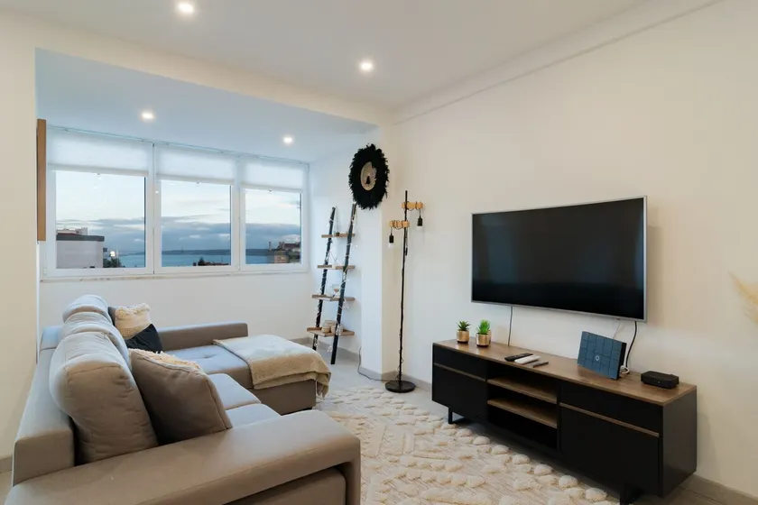Stylish Apartment W/ River View by LovelyStay - Image 1