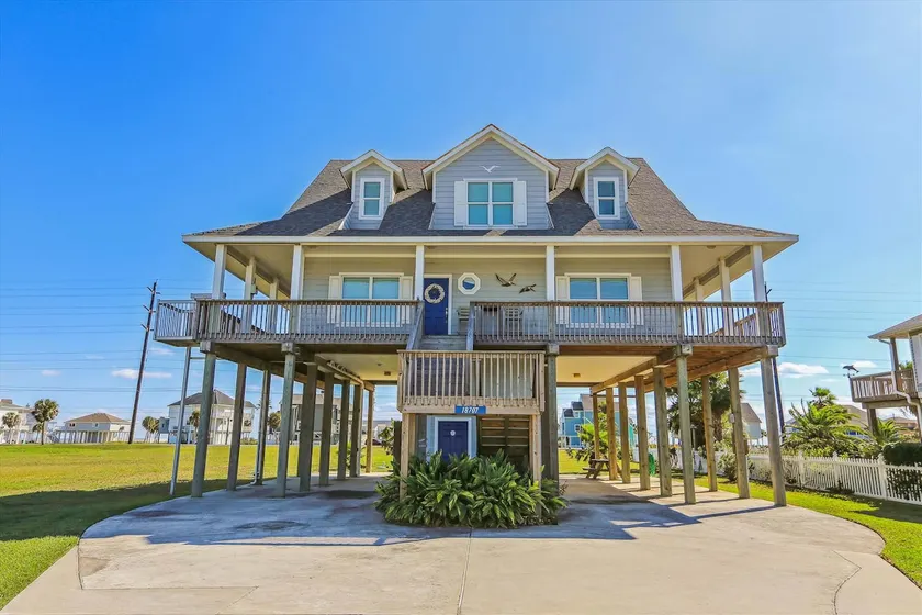 Cottage By The Sea - Image 1
