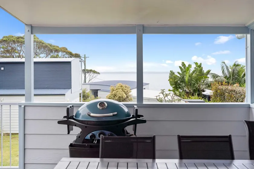 Seahorse - 4BR home moments to Hyams Beach - Image 1