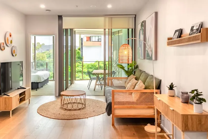 Brand New Riverside Designer 2BD apartment at West End - Image 1