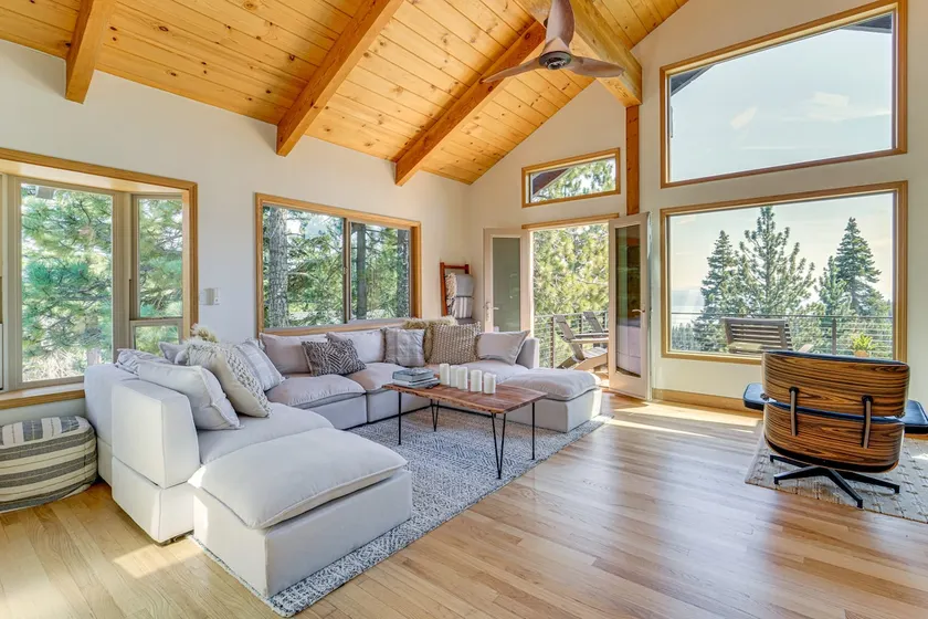 4 Mi to Slopes! Hot Tub Haven w/ Lake Tahoe Views - Image 1