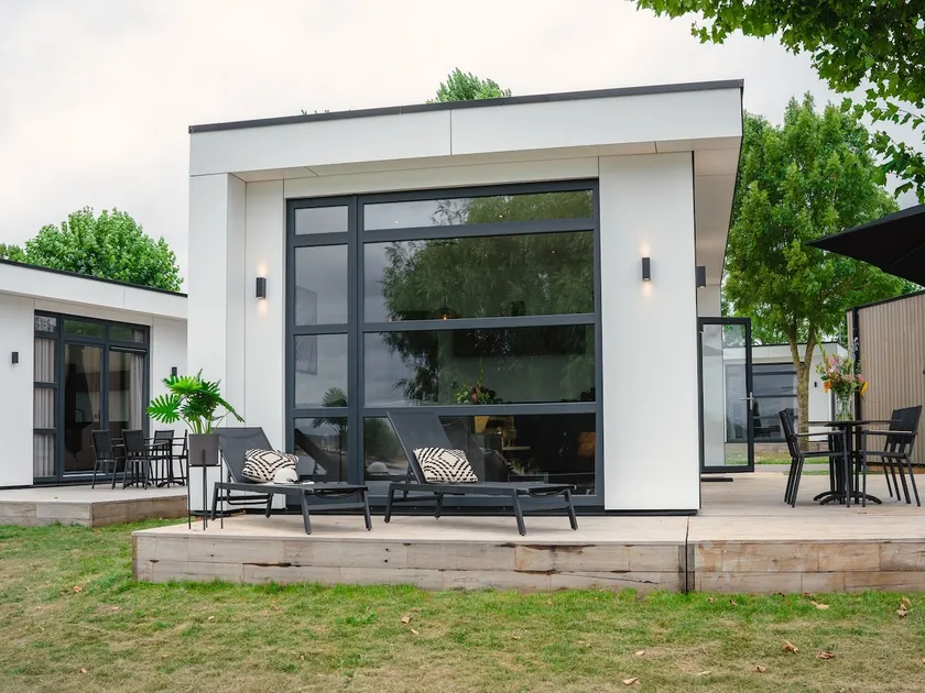 House in Arnhem with Rhine Views - Image 1
