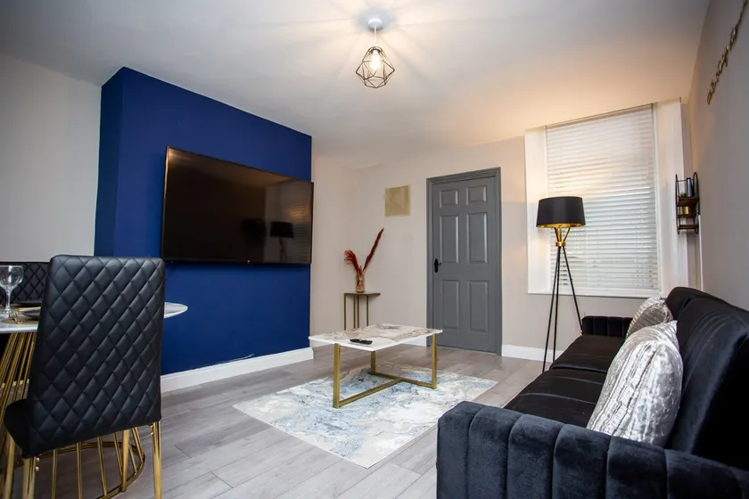 Heart of South Shields Modern Interior 2 Bed Flat - Image 1
