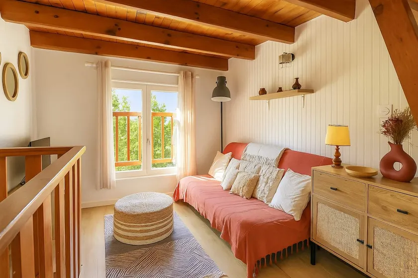 Small mountain house - Image 1