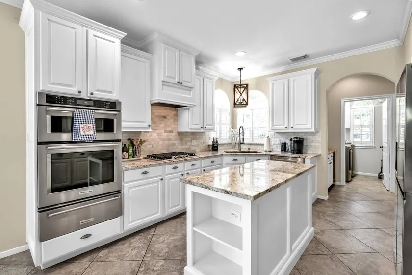 5BR Pool & Hot Tub | The Woodlands - Image 1