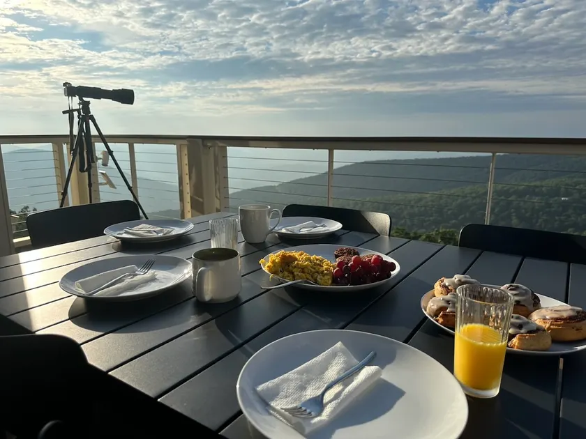 Panoramic Ski Slope Views, private sauna, dogs ok - Image 1