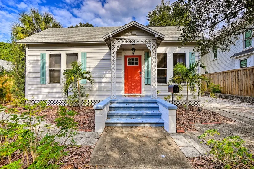 Historic Tarpon Springs Abode ~ 3 Mi to Beach - Image 1