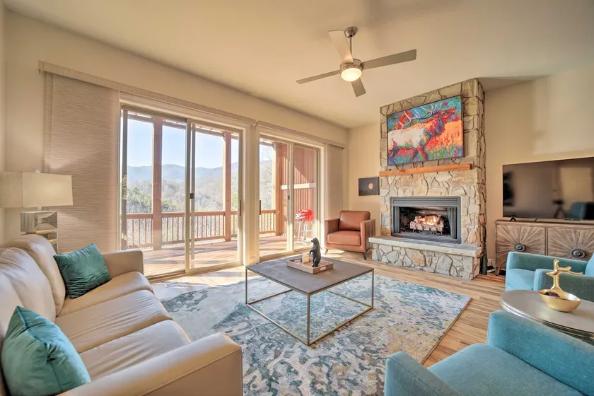 Beautiful Whittier Condo w/ Deck + Mtn Views! - Image 1