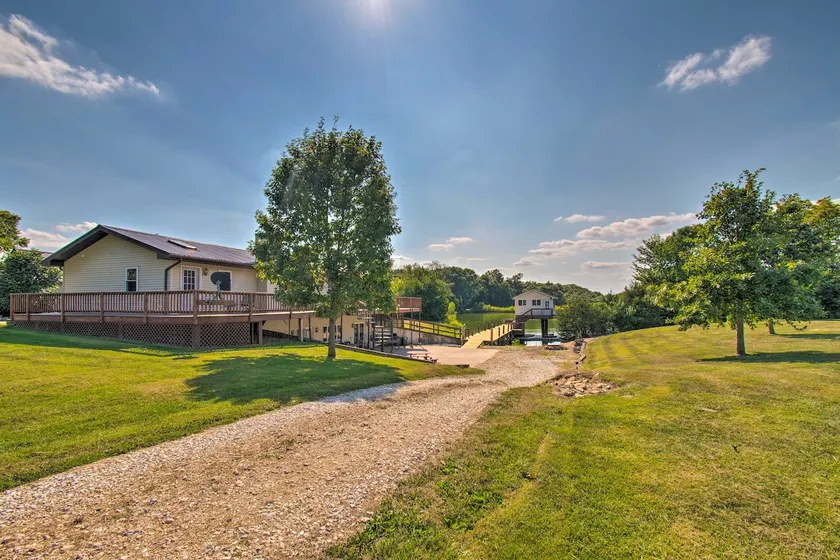 Idyllic Mt Sterling Retreat w/ Private Lake! - Image 1
