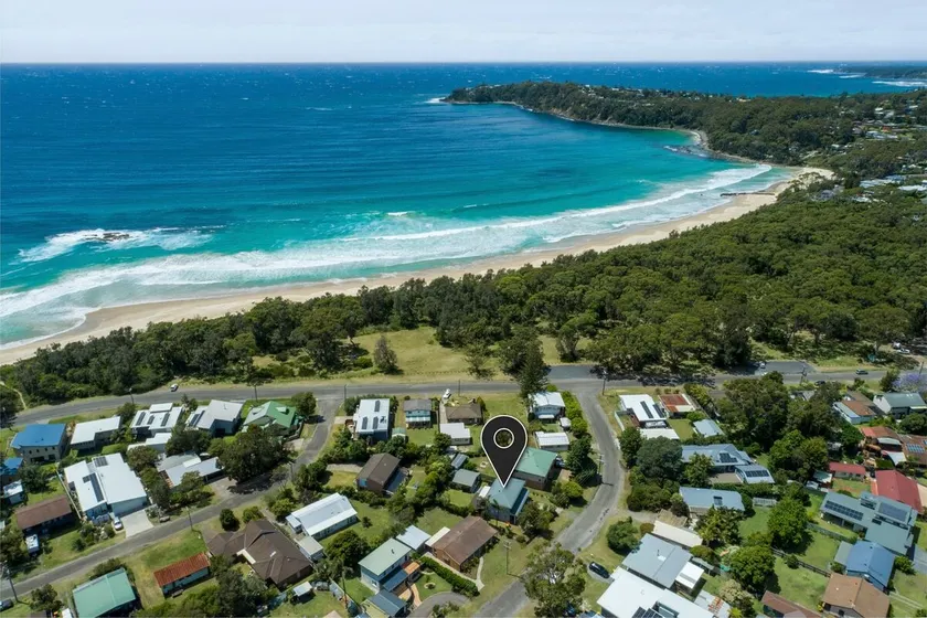Barefoot Beach House Narrawallee - Image 1