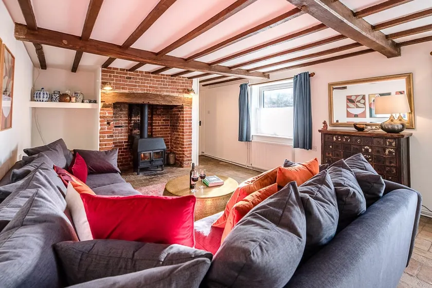 Solebay House, Tunstall - Image 1