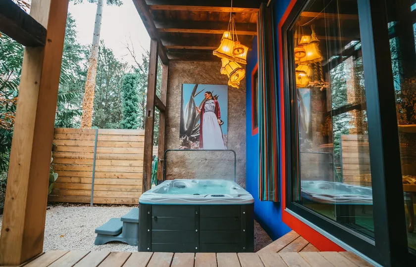 ”Frida kahlo” private sheltered jacuzzi in Alsace - Image 1