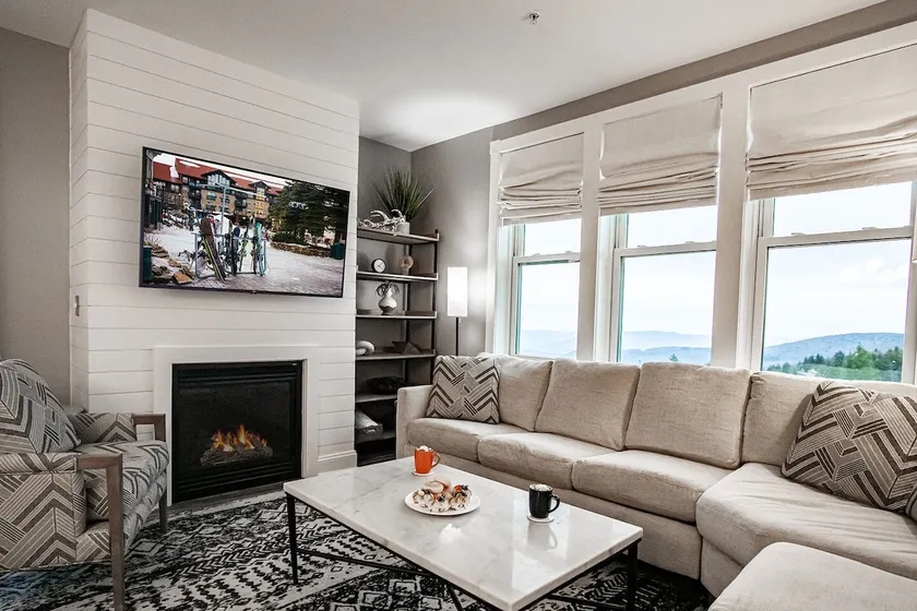 2 Br Seneca Condo 200 Beautiful Vista Views - Image 1