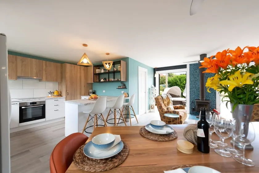 Blue Bay View on Phillip Island-Sauna-Pets-WiFi - Image 1