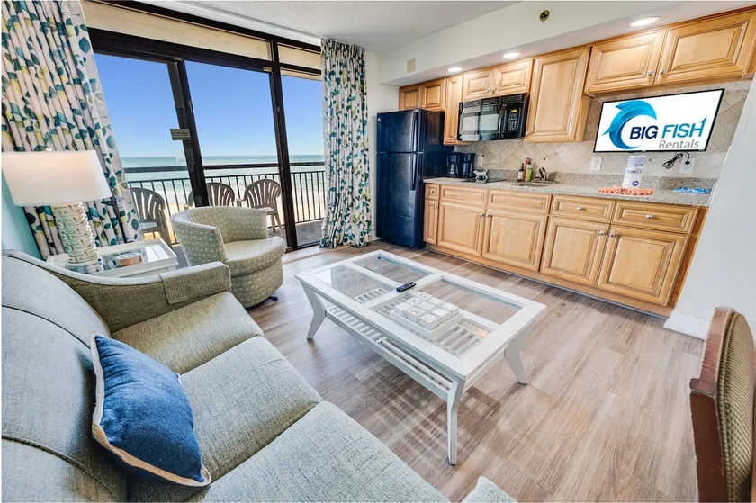 Low Floor 1BR, Direct Oceanfront Beautiful, Pools - Image 1