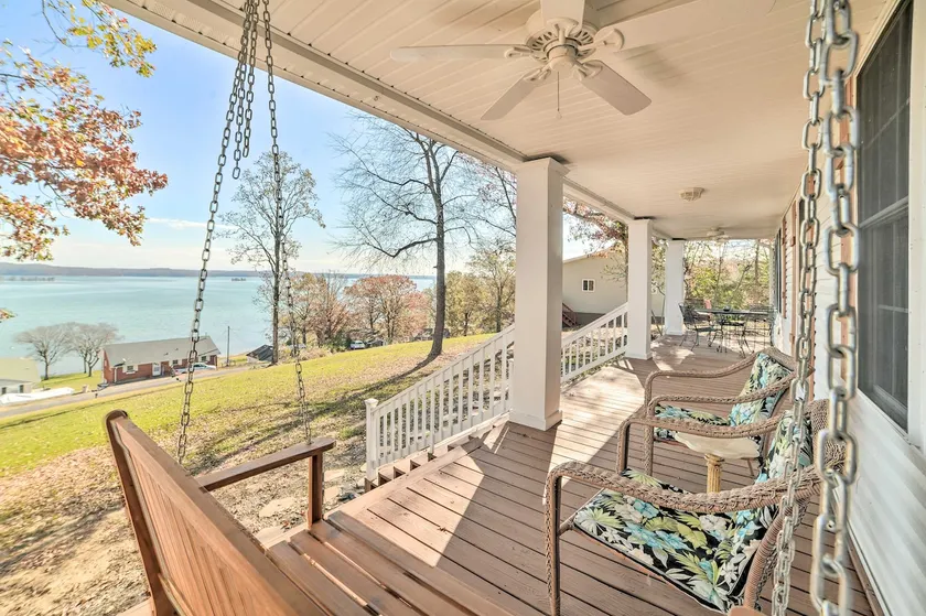 Country-Chic Home w/ Fire Pit, Steps to Lake! - Image 1