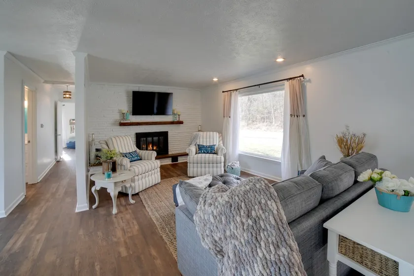 Charming Riverfront Retreat in Monticello! - Image 1
