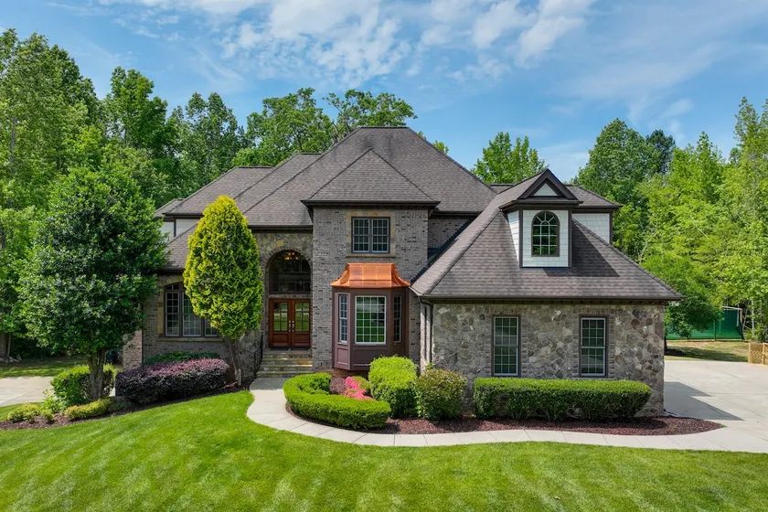 Luxury Estate: Game Room & Pickleball Court - Image 1