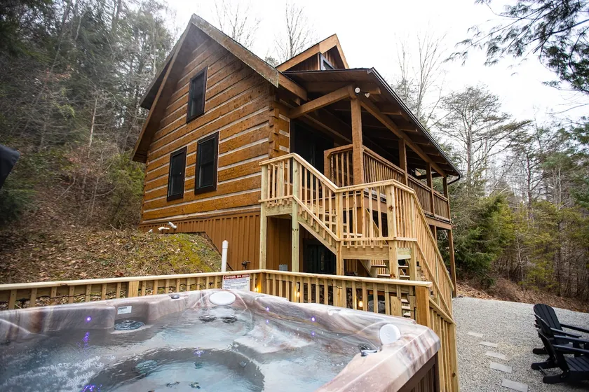 Perfect Family Cabin - 5 Acres. 2 miles to trails - Image 1
